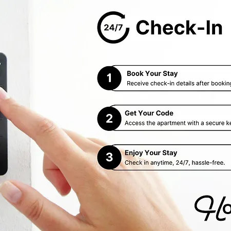 Homely - Chic Flat, View, Subway, Cafe, River Apartment Berlin