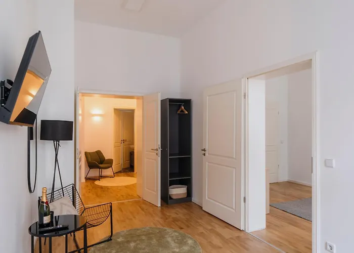 Homely - Chic Flat, View, Subway, Cafe, River * Βερολίνο