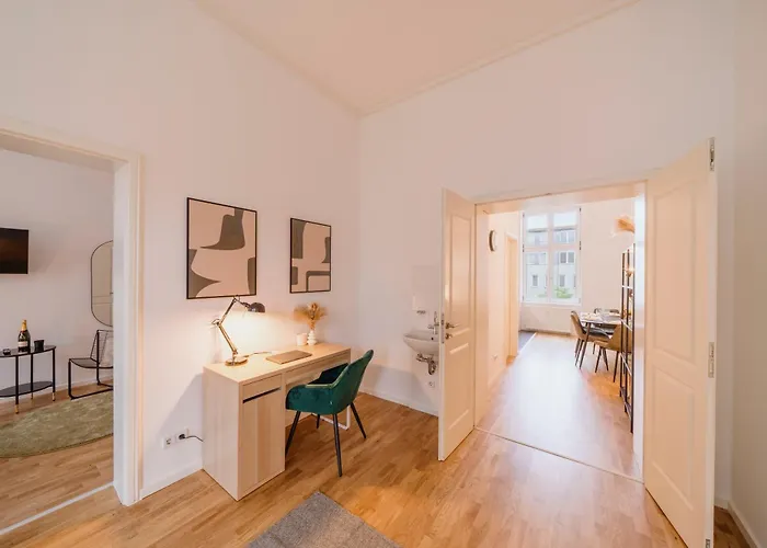 Homely - Chic Flat, View, Subway, Cafe, River برلين