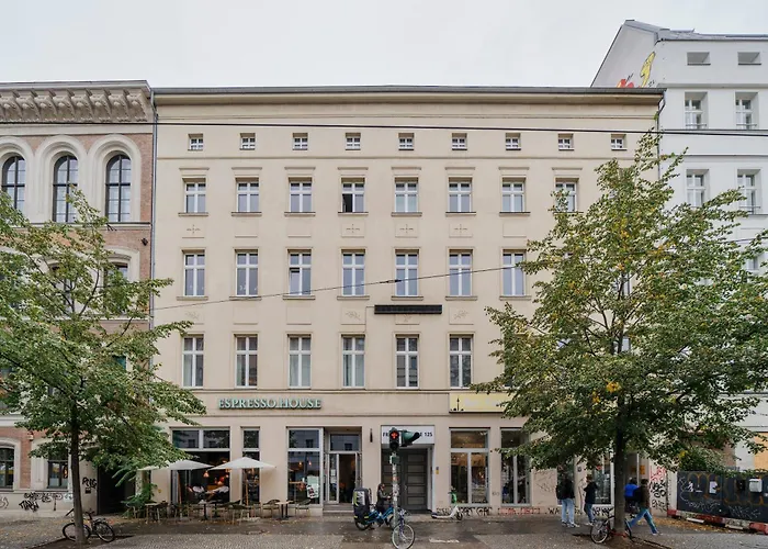 Homely - Chic Flat, View, Subway, Café, River