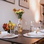 Homely - Chic Flat, View, Subway, Cafe, River Берлин