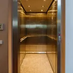 Апартаменты Homely - Chic Flat, View, Subway, Cafe, River