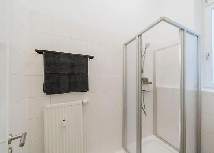 Homely - Chic Flat, View, Subway, Café, River *