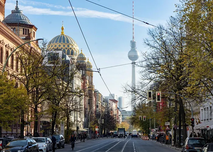 Homely - Chic Flat, View, Subway, Café, River Berlín